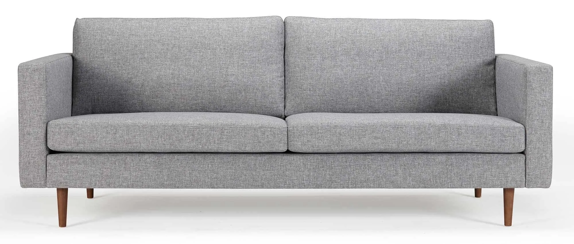 Das HALMSTAD 3-Sitzer Sofa mit dunkelbraun gebeizten Eichenholzfüßen
