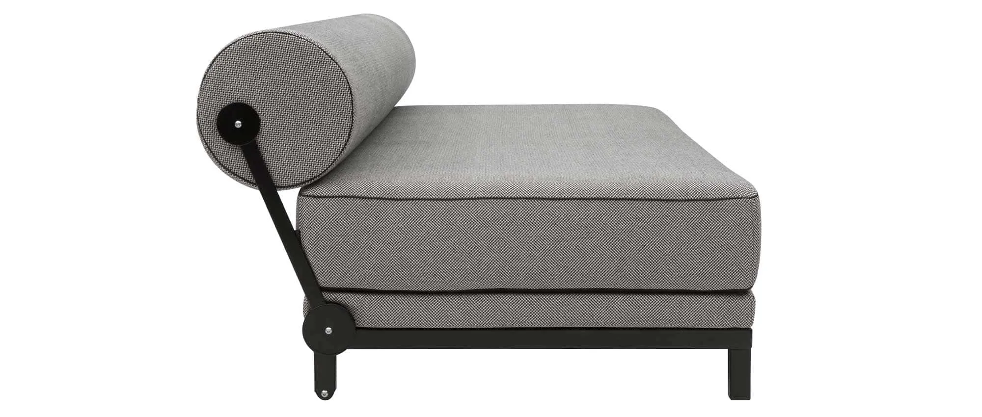 Die Rückenrolle des SLEEP Schlafsofas kann in 3 Positionen nach hinten geklappt werden