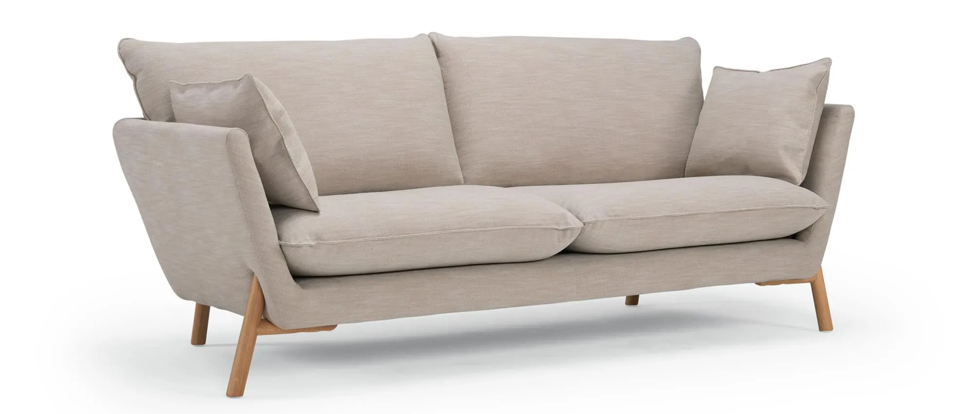 Das Designer 2-Sitzer Sofa HALDEN hier mit hellen, lackierten Holzfüßen aus Eiche