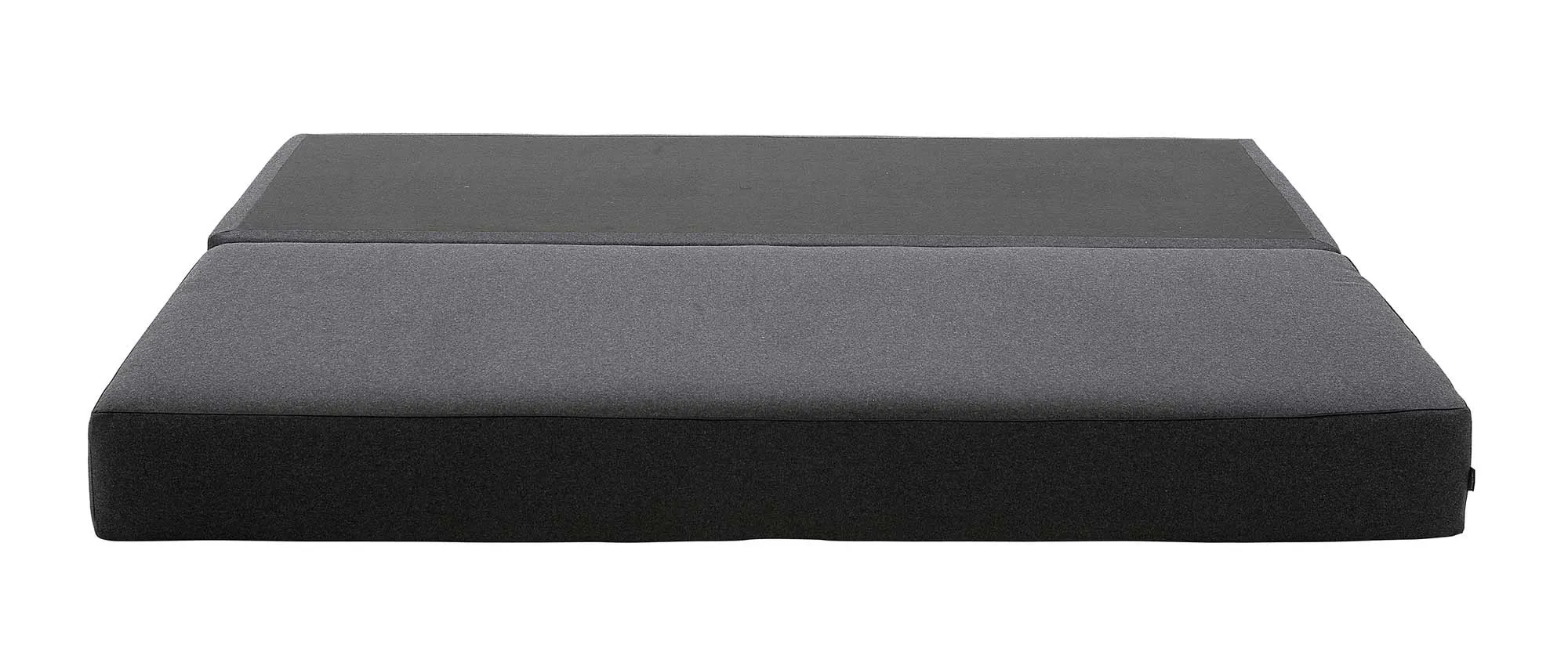 Ausgeklappt kommt das LUBI Schlafsofa auf eine Liegefläche von ca. 160x200 cm