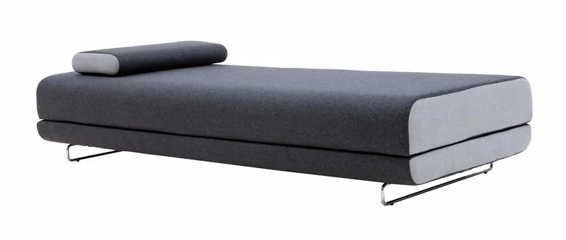 Das SHINE Daybed von Softline sticht besonders durch sein schlichtes Design hervor