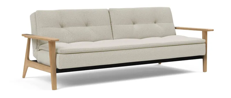 Das DUBLEXO FREJ Schlafsofa von Innovation im Stoff Mixed Dance Natural (527) mit hellen Frej-Holzarmlehnen