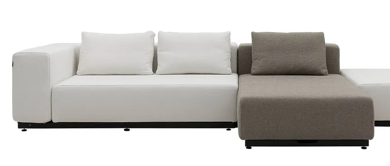 Hier zu sehen: Softline NEVADA Modulsofa mit passenden NEVADA Kissen