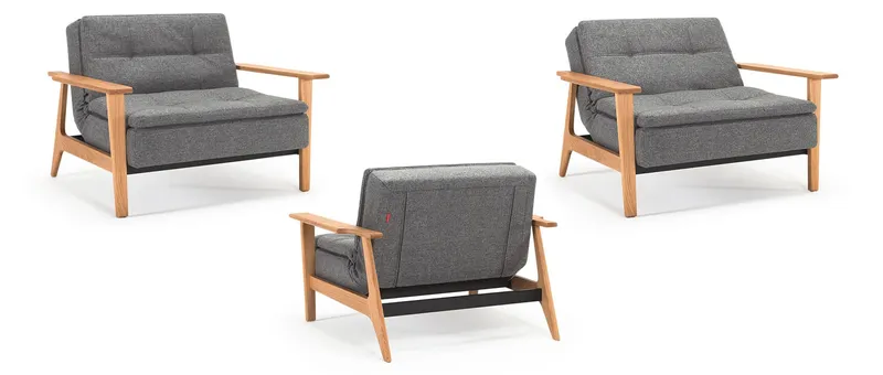 Die Rückenlehne lässt sich in 3 Positionen einstellen - zusammen mit einem zweiten Sessel (ohne Armlehnen) wird so aus dem DUBLEXO FREJ Sessel ein Longchair