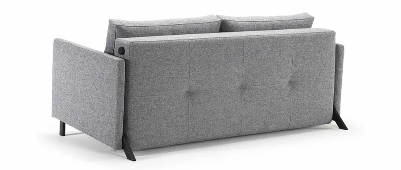 Das CUBED 02 Schlafsofa 160 kann auch freistehend im Raum genutzt werden