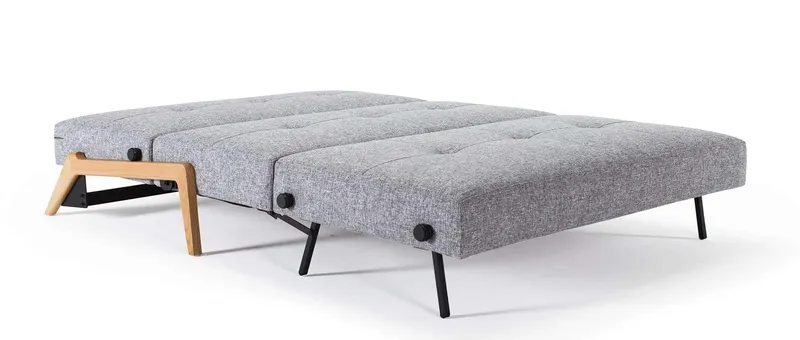 Auf der geräumigen Liegefläche von ca. 160x200 cm finden bequem 2-3 Personen Platz