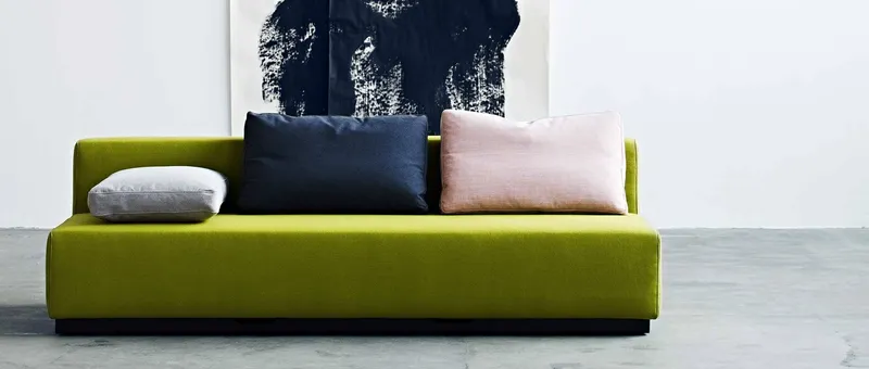 Mit den Stoffen von KVADRAT werden Ihre NEVADA Kissen zum Hingucker in Ihrem Wohnzimmer