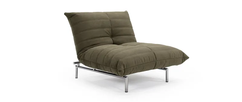 Der Innovation MIKUNJO Sessel ist in verschiedenen Stoffen erhältlich - hier im regulären Stoff Cordufine Pine Green (316)